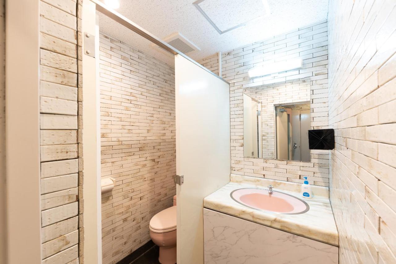 Oyo Hotel Exsaison Sugamo Tokyo Bagian luar foto